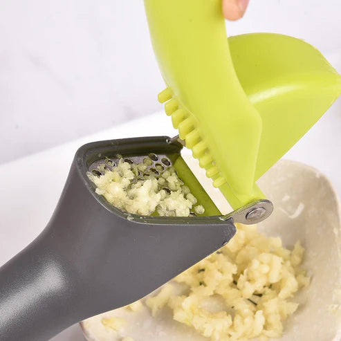 GarliCrush  Easy-Press Garlic Masher with Ergonomic Plastic Handle